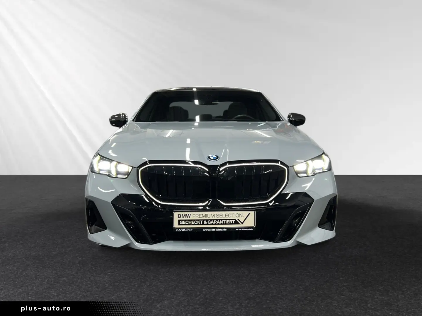 BMW 530e xDrive M Sport Pro AHK Pano B&W