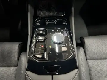 BMW 530e xDrive M Sport Pro AHK Pano B&W