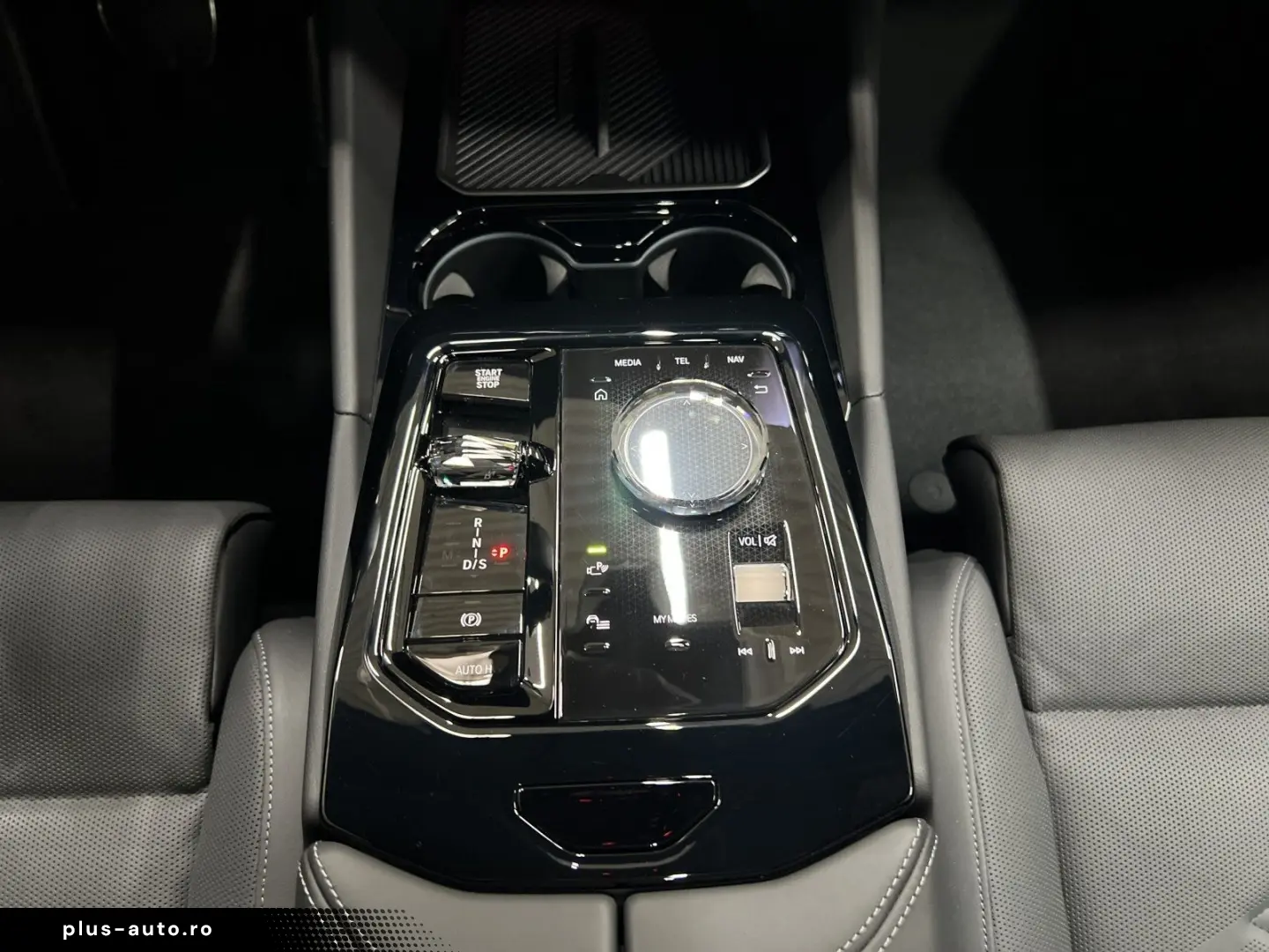 BMW 530e xDrive M Sport Pro AHK Pano B&W