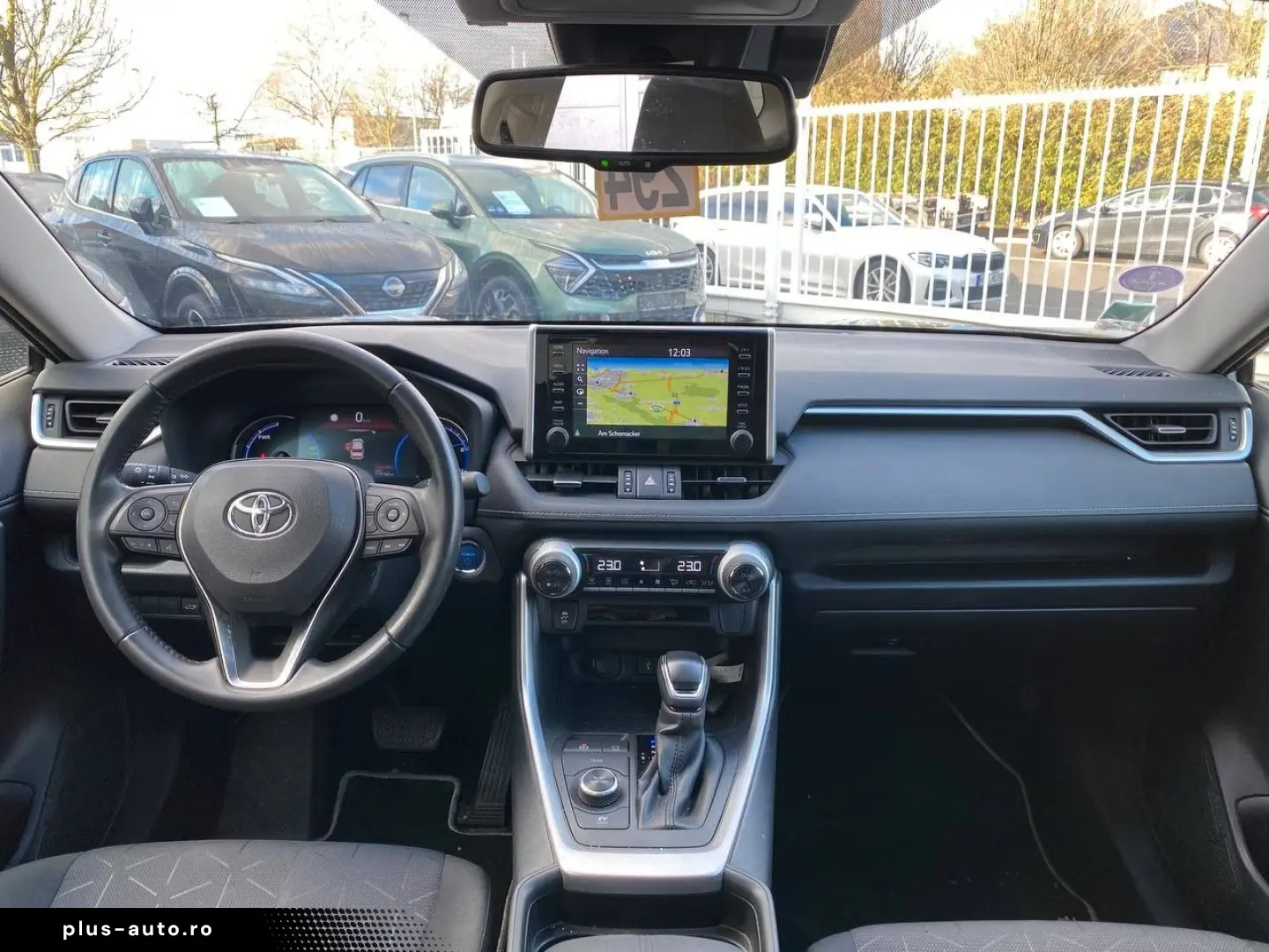 TOYOTA Hybrid AWD-i   Kamera Navi AHK