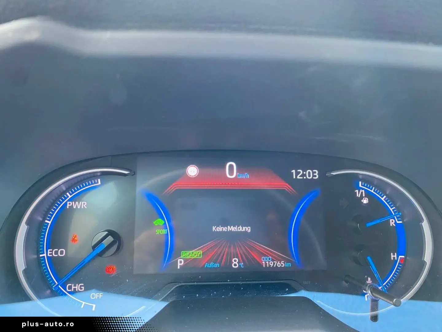 TOYOTA Hybrid AWD-i   Kamera Navi AHK