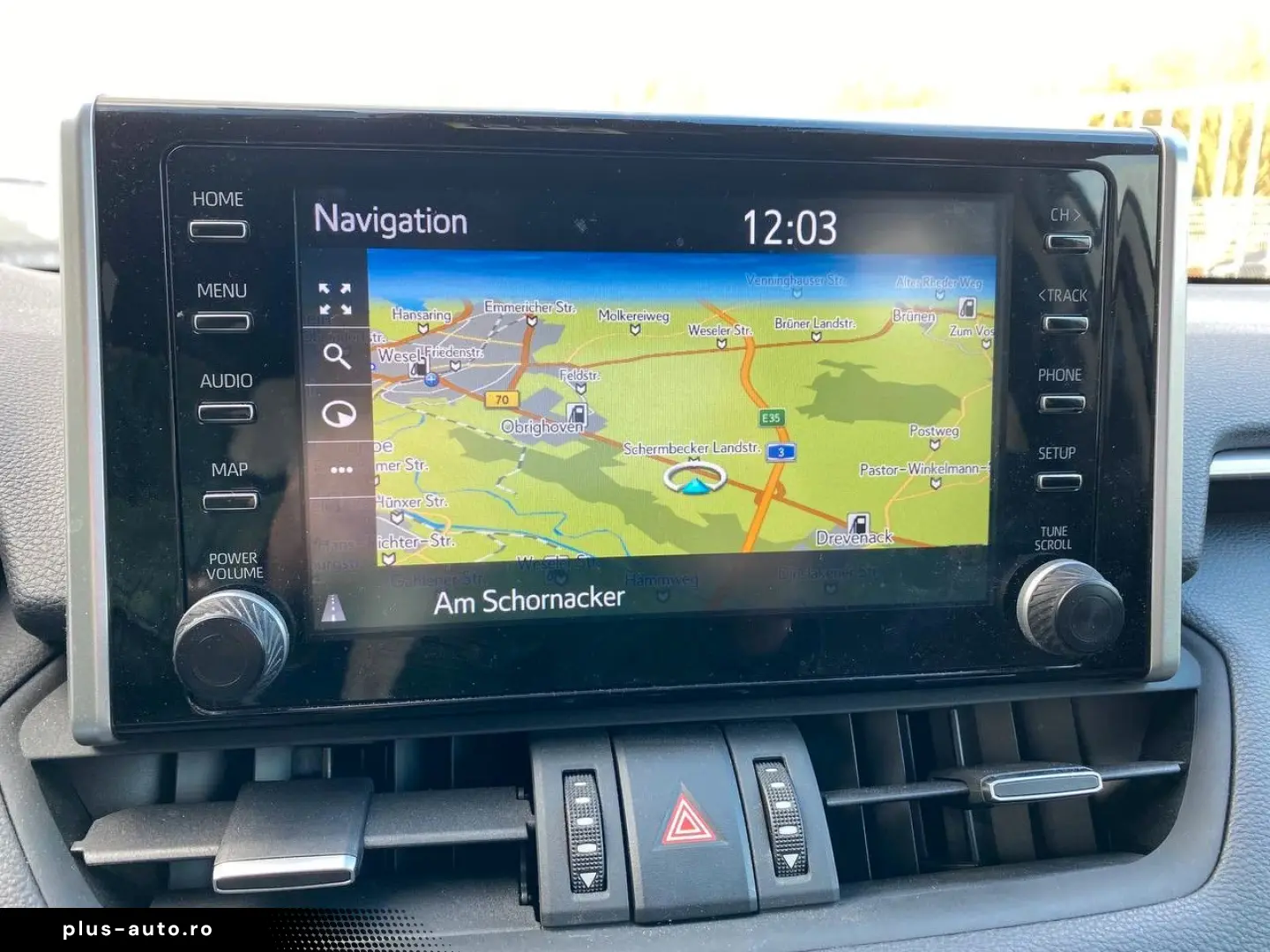 TOYOTA Hybrid AWD-i   Kamera Navi AHK