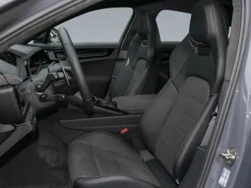 Porsche Panamera GTS