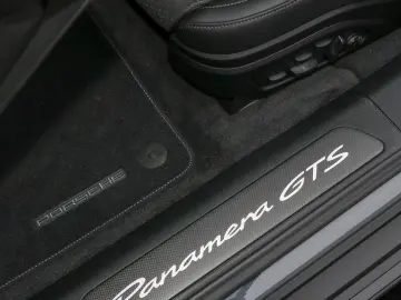 Porsche Panamera GTS