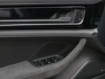 Porsche Panamera GTS