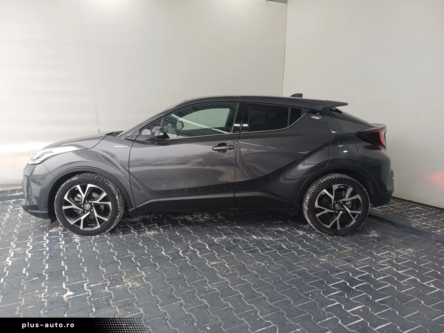 Toyota C-HR 1 8 Hybrid C-HIC CVT