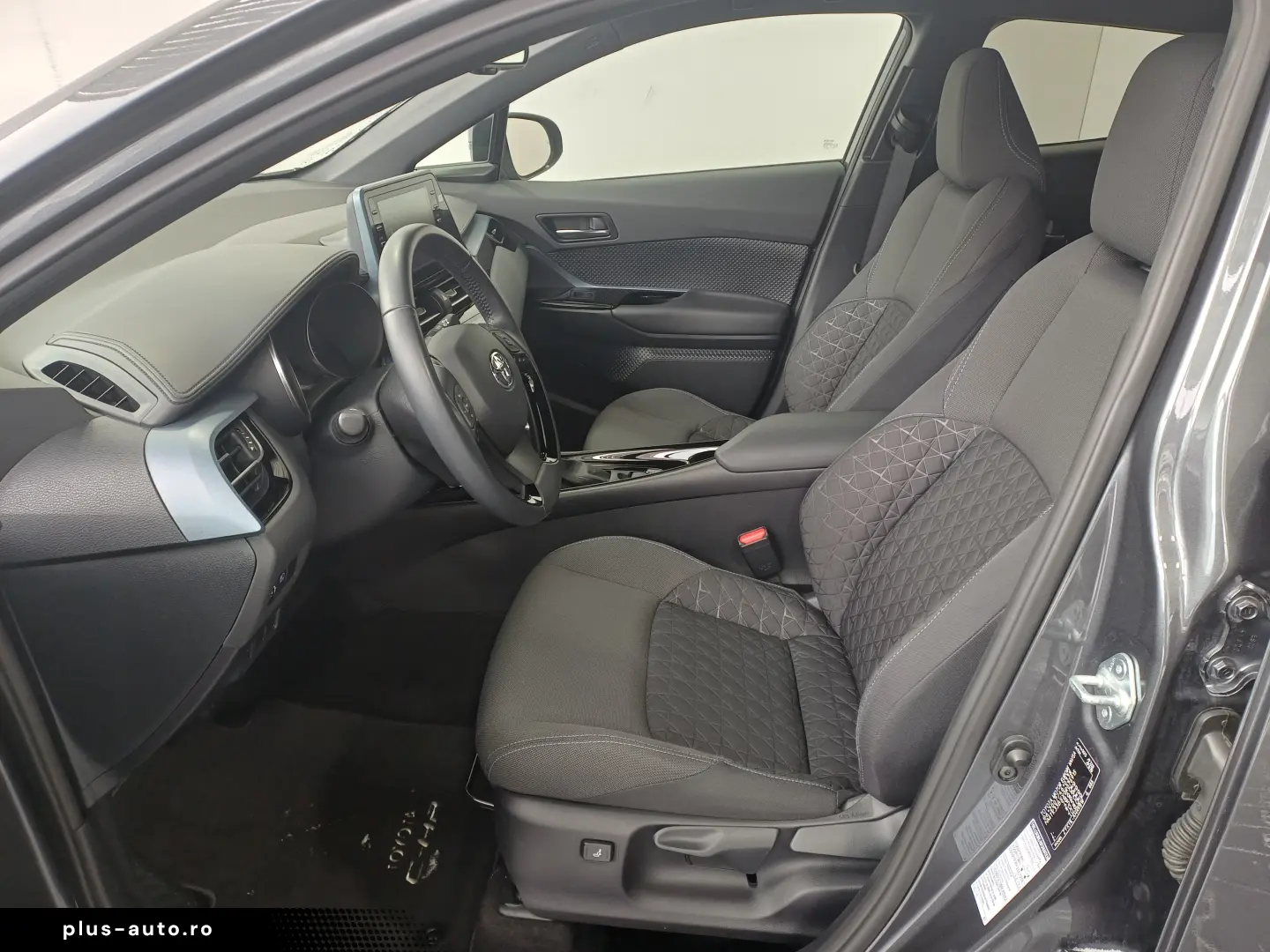 Toyota C-HR 1 8 Hybrid C-HIC CVT