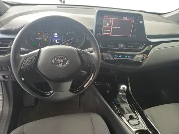 Toyota C-HR 1 8 Hybrid C-HIC CVT