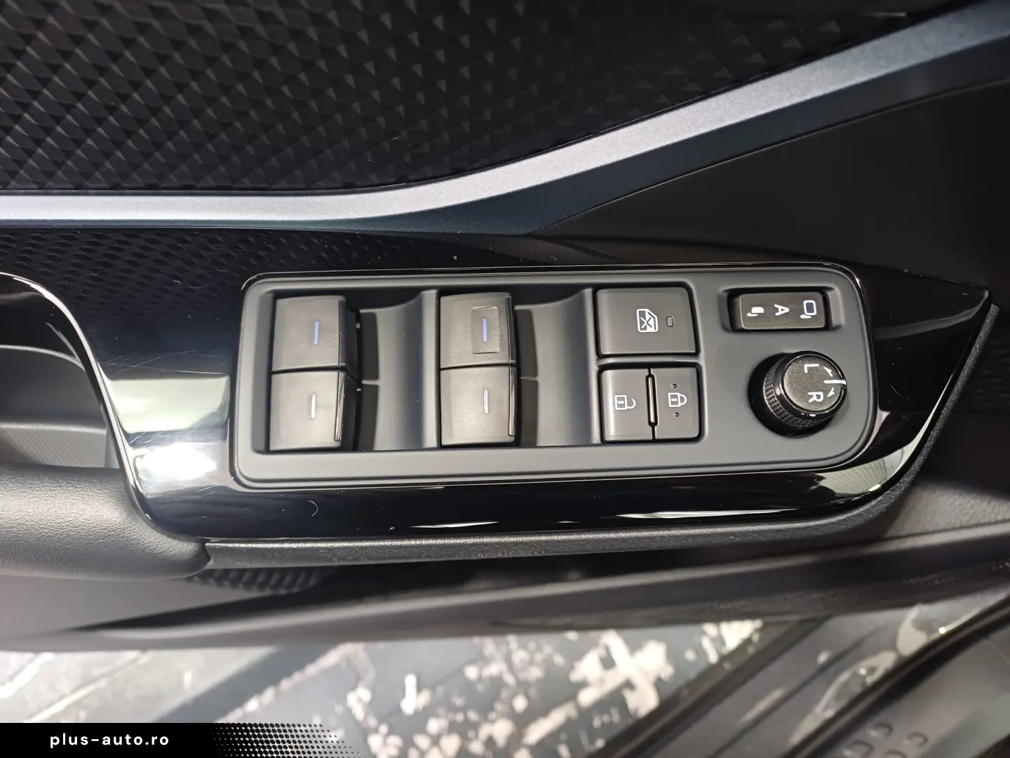 Toyota C-HR 1 8 Hybrid C-HIC CVT