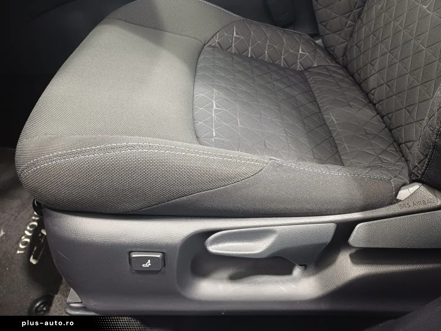 Toyota C-HR 1 8 Hybrid C-HIC CVT