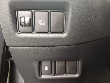 Toyota C-HR 1 8 Hybrid C-HIC CVT