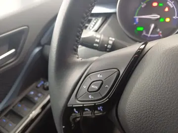 Toyota C-HR 1 8 Hybrid C-HIC CVT
