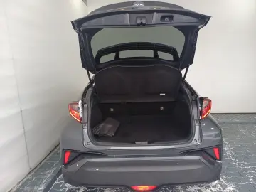 Toyota C-HR 1 8 Hybrid C-HIC CVT