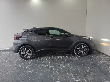 Toyota C-HR 1 8 Hybrid C-HIC CVT