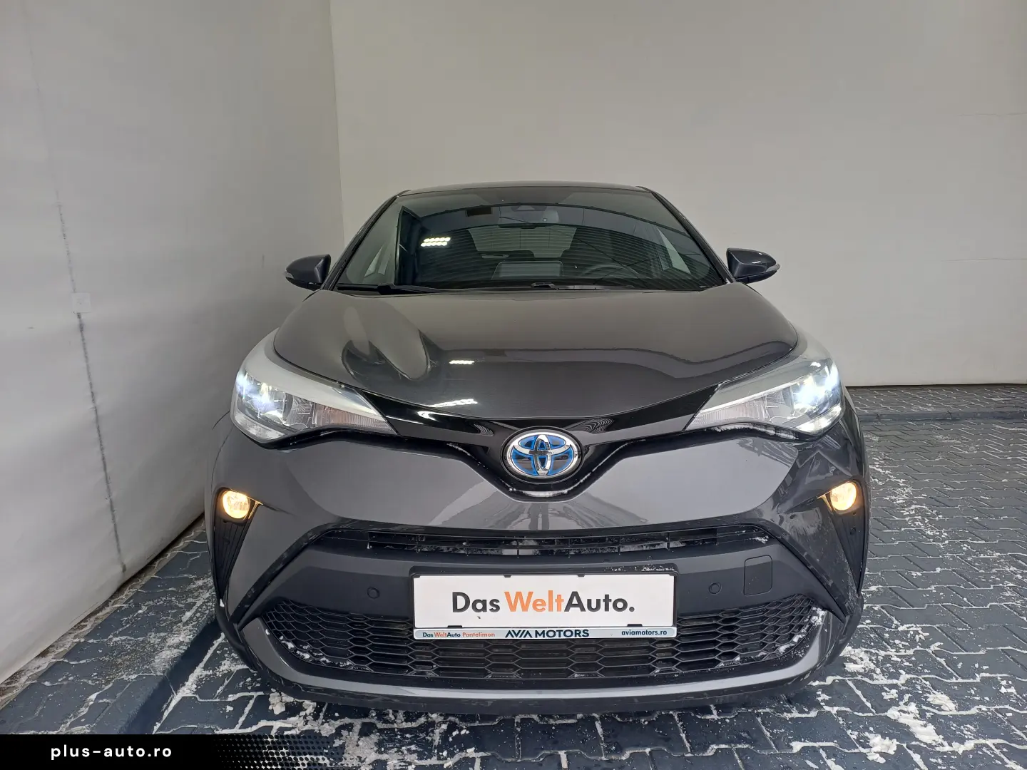 Toyota C-HR 1 8 Hybrid C-HIC CVT