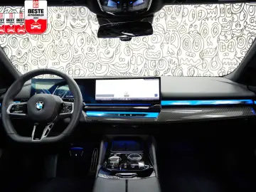 BMW 520 d Touring 3x M SPORT PANO ACC AHK INNOVATION