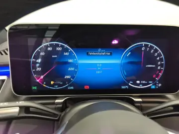 MERCEDES-BENZ S 580 e Exclusive Burmester 4D Pano Sitzklima