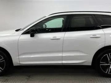 VOLVO XC60 B5 B AWD R-DESIGN HUD AHK MEMORY GOOGLE LED