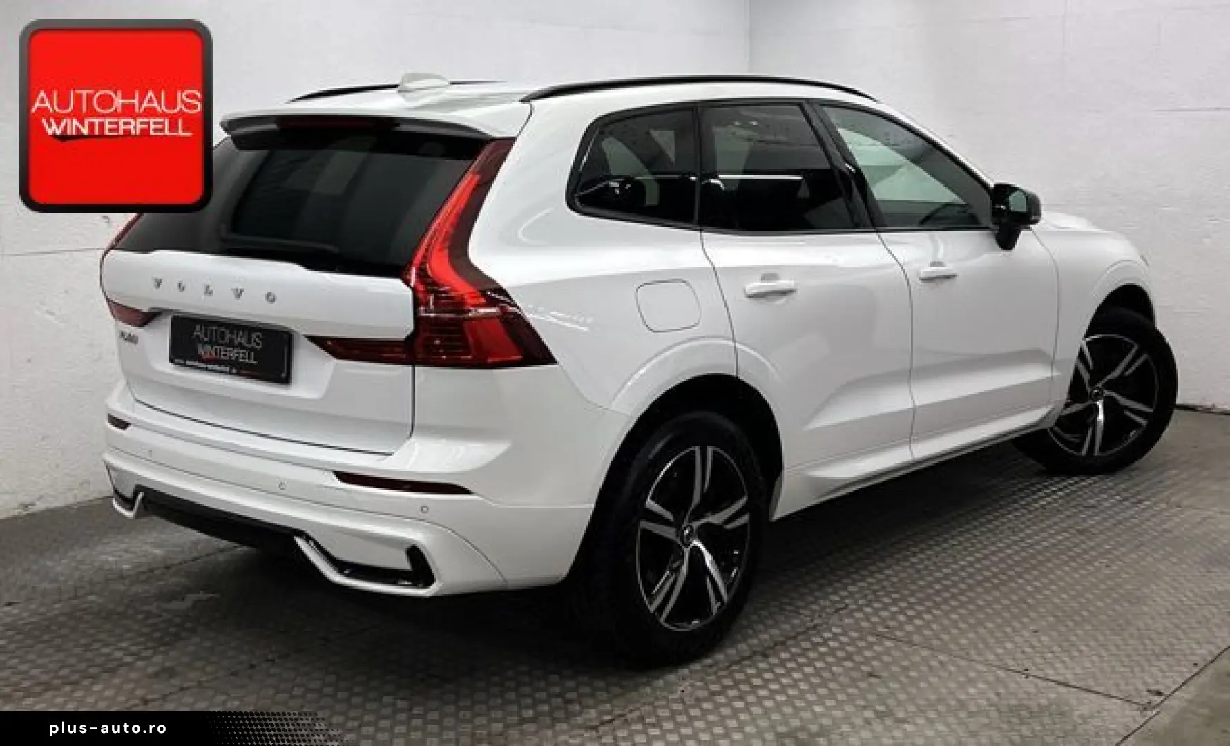 VOLVO XC60 B5 B AWD R-DESIGN HUD AHK MEMORY GOOGLE LED