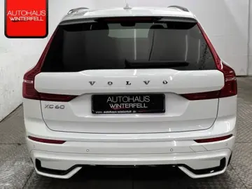 VOLVO XC60 B5 B AWD R-DESIGN HUD AHK MEMORY GOOGLE LED