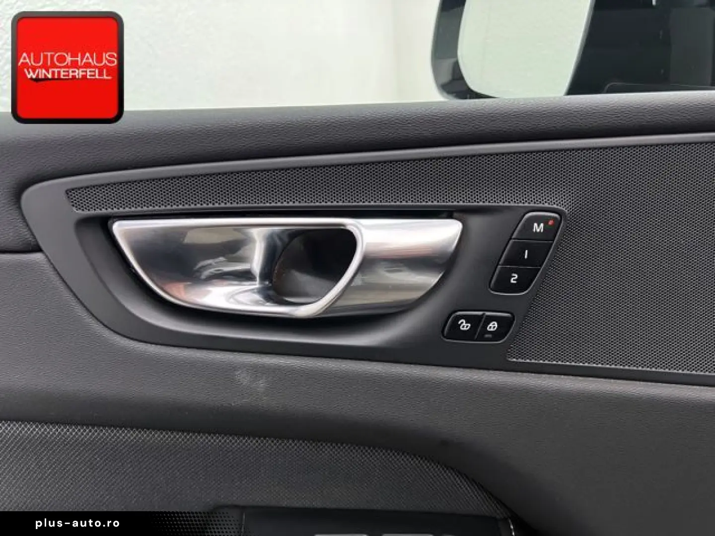 VOLVO XC60 B5 B AWD R-DESIGN HUD AHK MEMORY GOOGLE LED