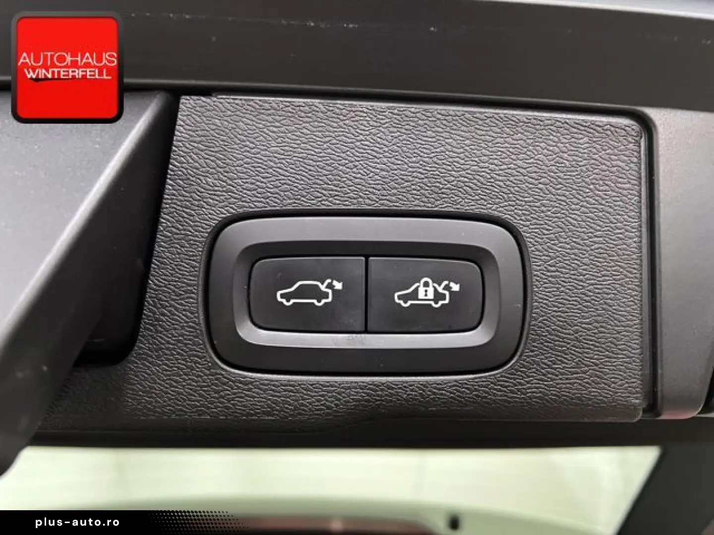 VOLVO XC60 B5 B AWD R-DESIGN HUD AHK MEMORY GOOGLE LED