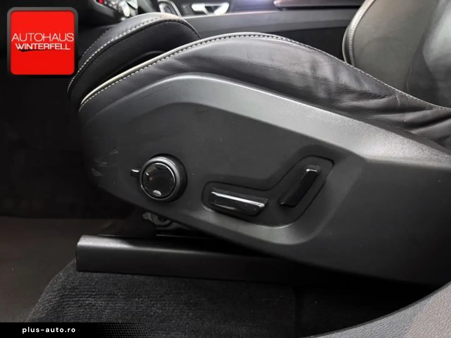 VOLVO XC60 B5 B AWD R-DESIGN HUD AHK MEMORY GOOGLE LED