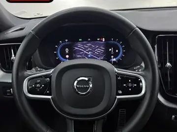 VOLVO XC60 B5 B AWD R-DESIGN HUD AHK MEMORY GOOGLE LED