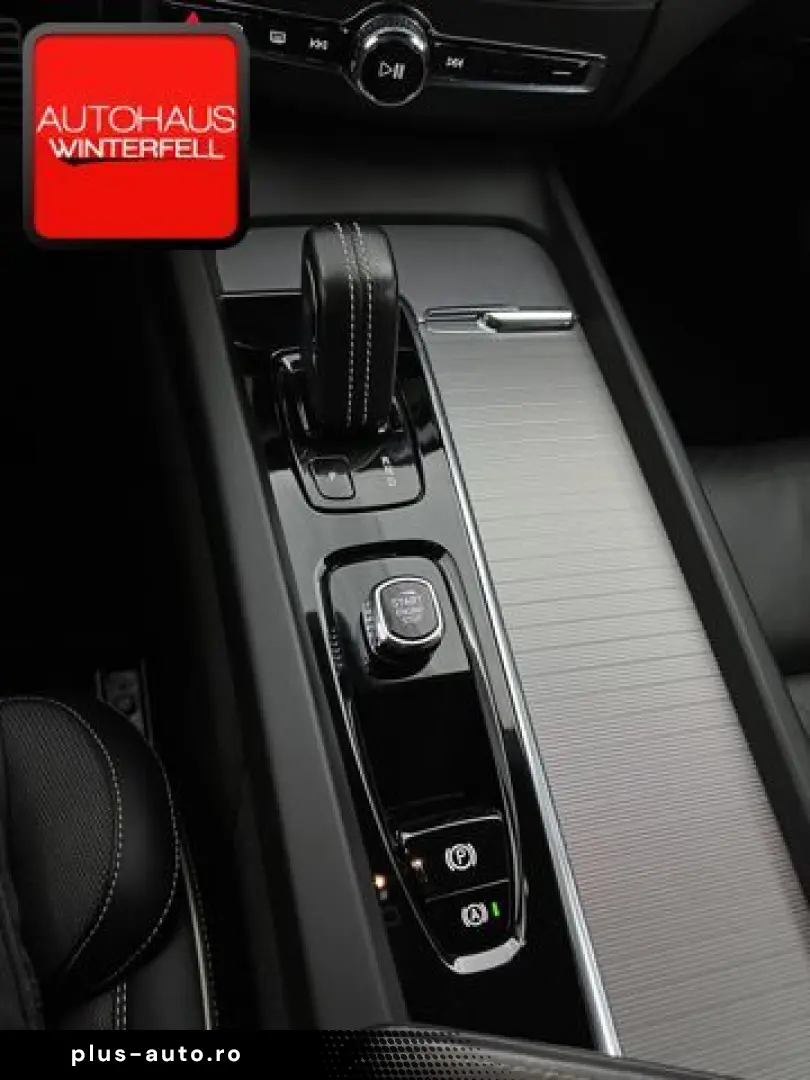 VOLVO XC60 B5 B AWD R-DESIGN HUD AHK MEMORY GOOGLE LED