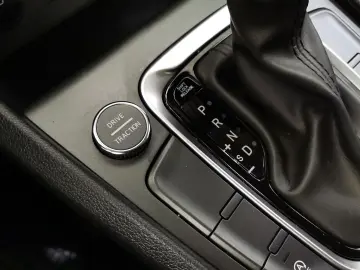 HYUNDAI KONA 1.0 T-GDI DCT