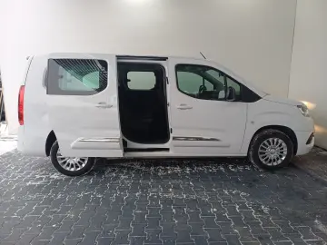 Toyota Proace Pro Ace City Kastenwagen Doppelkabine