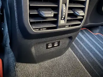 BMW 118 i Limousine Sport Line  TÜV NEU TEMP KAM