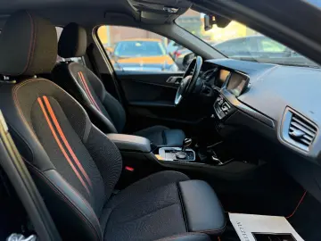 BMW 118 i Limousine Sport Line  TÜV NEU TEMP KAM