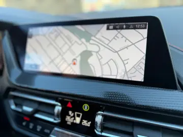 BMW 118 i Limousine Sport Line  TÜV NEU TEMP KAM