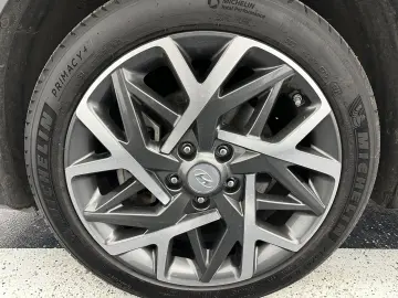 HYUNDAI Kona Trend Hybrid