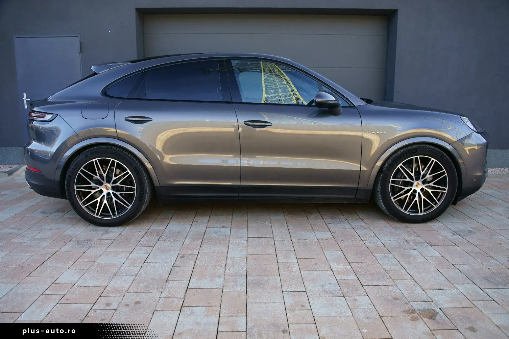 PORSCHE Cayenne Coupe E-Hybrid