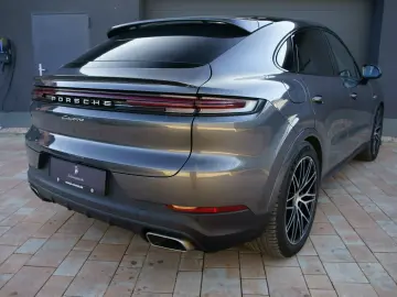 PORSCHE Cayenne Coupe E-Hybrid