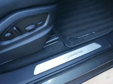 PORSCHE Cayenne Coupe E-Hybrid