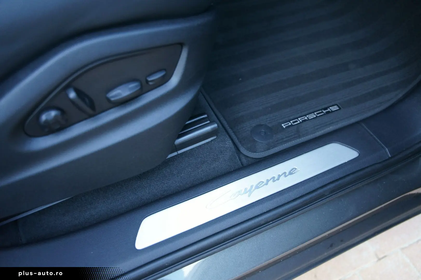 PORSCHE Cayenne Coupe E-Hybrid