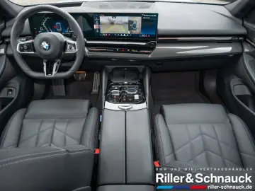 BMW 520i M-Sport Pro PANO STANDHZG 360 KAM HUD