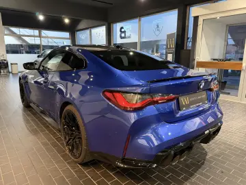BMW M4 xDrive COMPETITION H&K CARBON LED BLUE LED