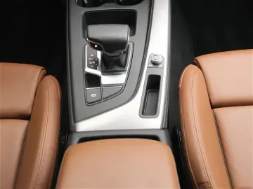 AUDI A4 Lim. 40 TFSI S line NAVI LED Sound Syst. DAB