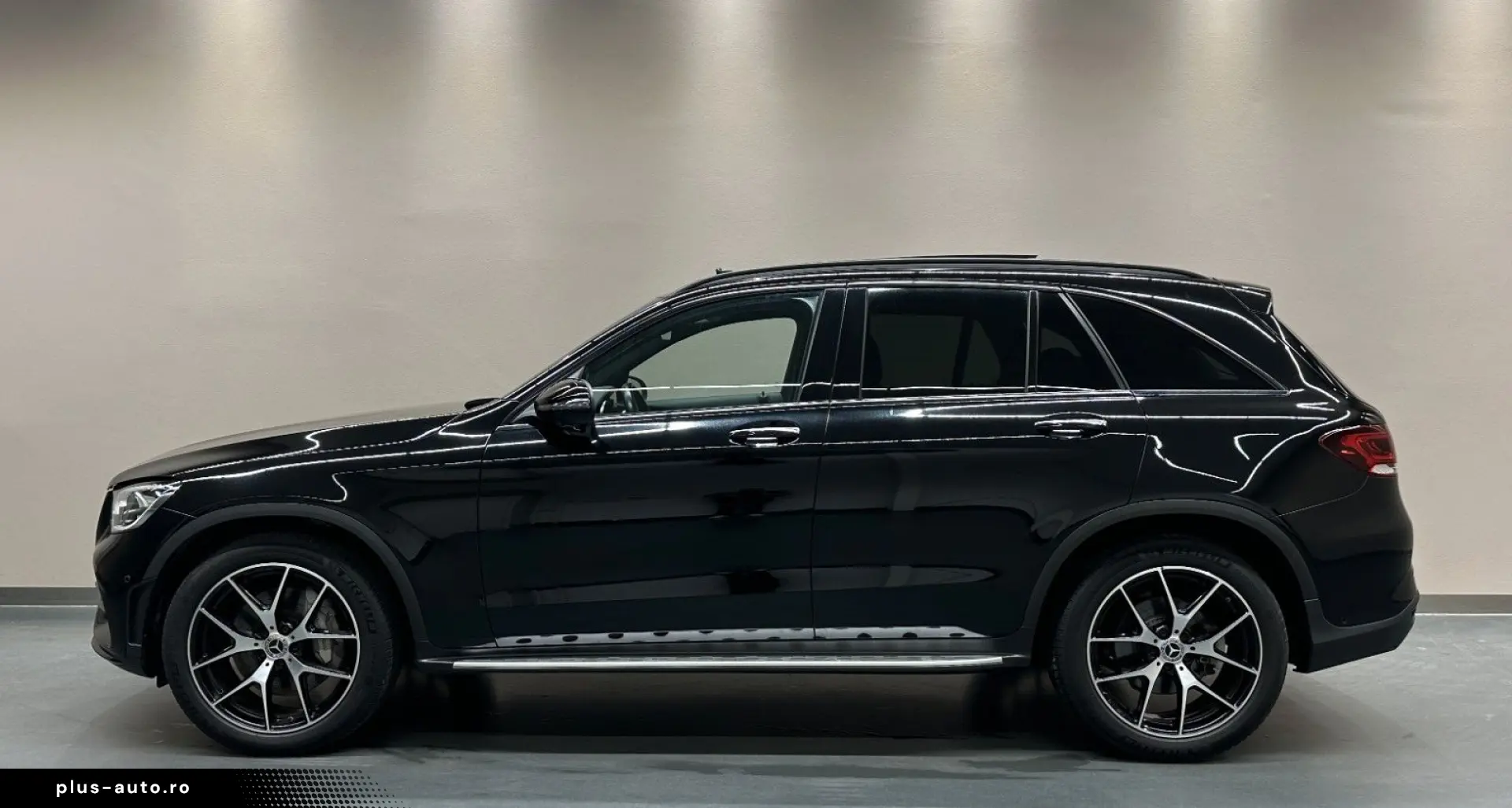 MERCEDES-BENZ GLC300 d 4M AMG LINE NIGHT PAKET PANO MEMORY