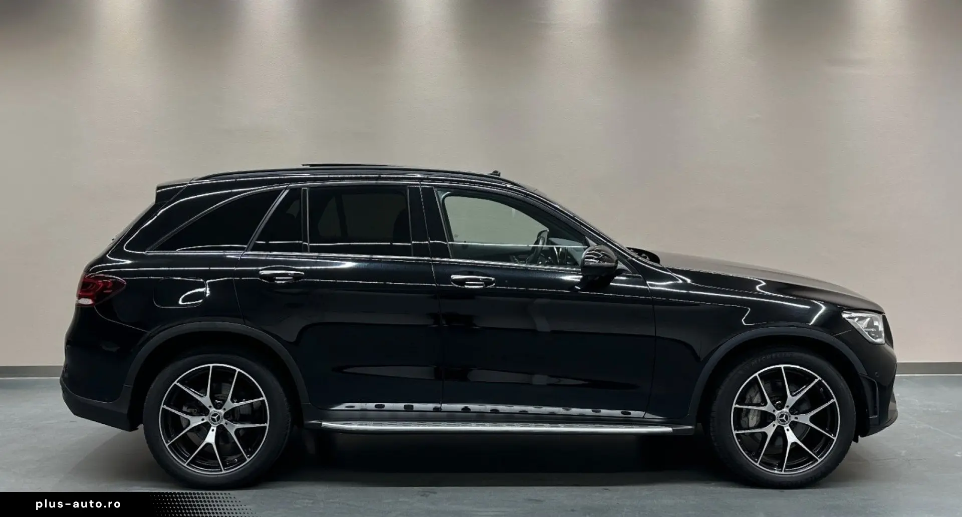 MERCEDES-BENZ GLC300 d 4M AMG LINE NIGHT PAKET PANO MEMORY