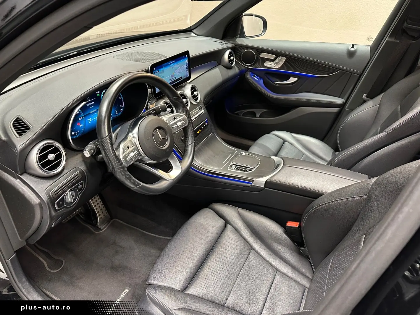 MERCEDES-BENZ GLC300 d 4M AMG LINE NIGHT PAKET PANO MEMORY