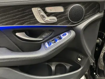 MERCEDES-BENZ GLC300 d 4M AMG LINE NIGHT PAKET PANO MEMORY