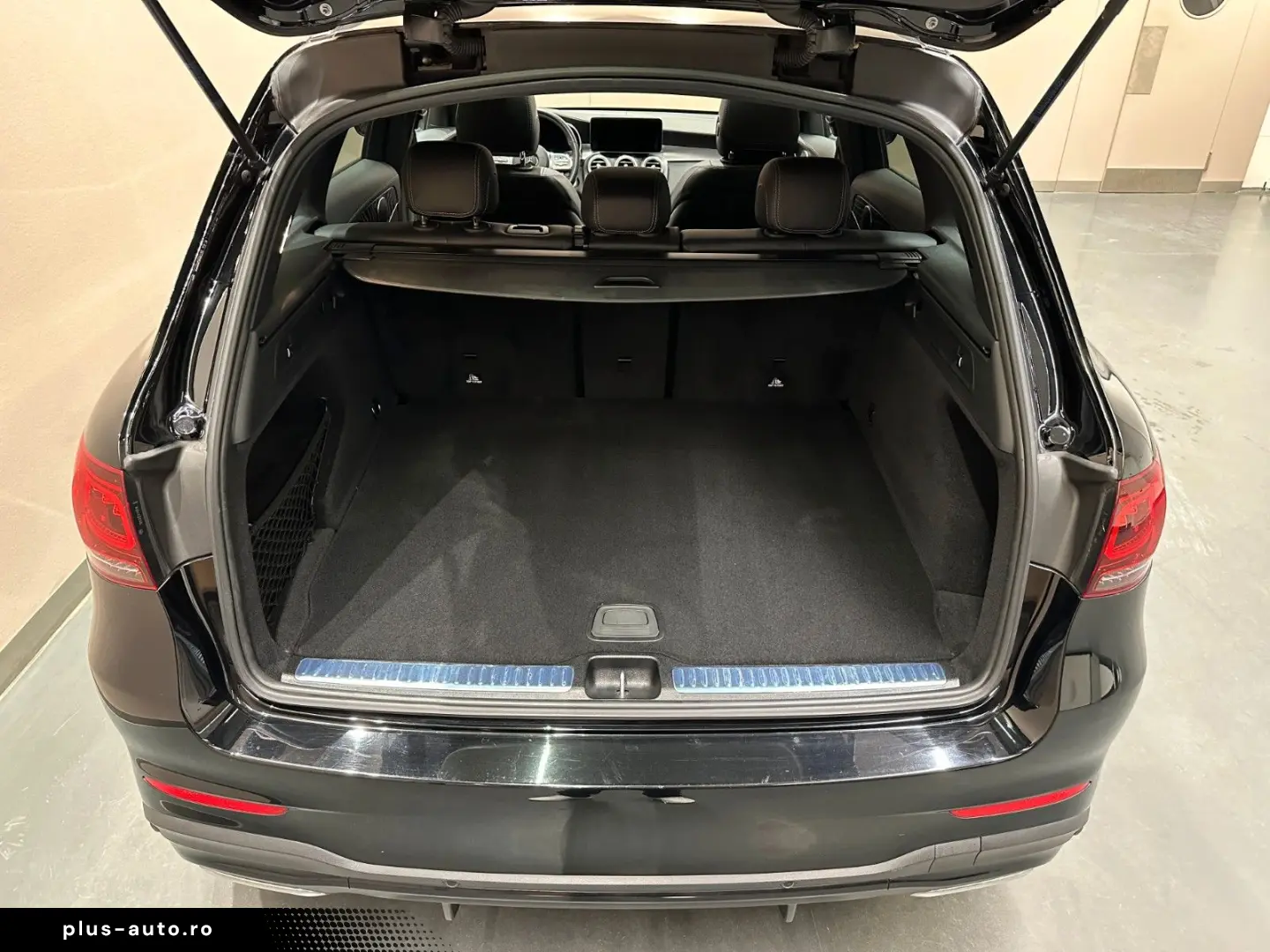 MERCEDES-BENZ GLC300 d 4M AMG LINE NIGHT PAKET PANO MEMORY