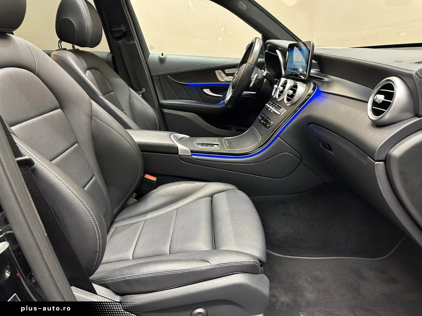 MERCEDES-BENZ GLC300 d 4M AMG LINE NIGHT PAKET PANO MEMORY