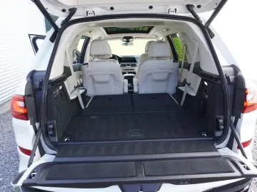 BMW X7 M50i HeadUp Laser AHK SkyLounge Aktivlenkung