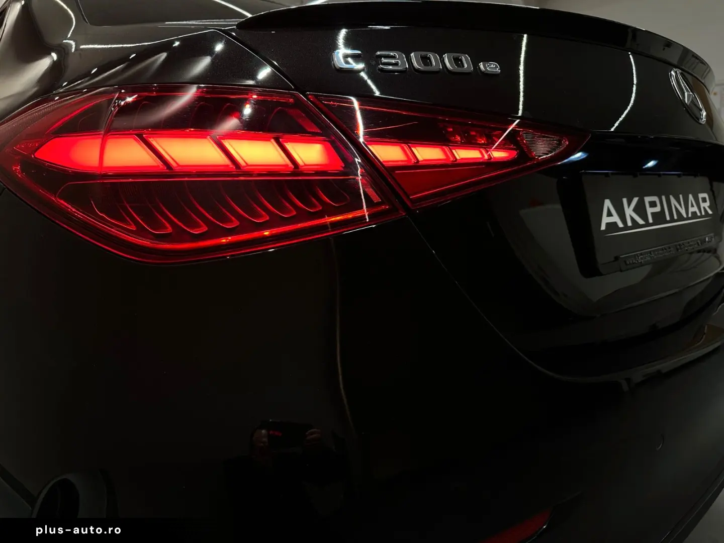 MERCEDES-BENZ C300 E  AMG LINE BURMESTER NIGHT PAKET 1.HAND